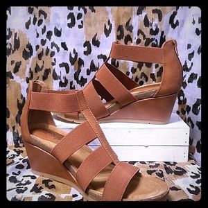 Sofft Shoes - SOFFT by Eurosoft Verona Wedge Sandal Sofft Shoes - SOFFT by Eurosoft Verona Wedge Sandal